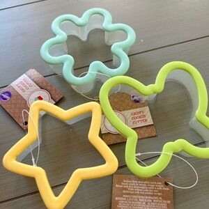 Wilton Grippy Cookie Cutters Set of 3 Butterfly Flower Star NWT SPRING